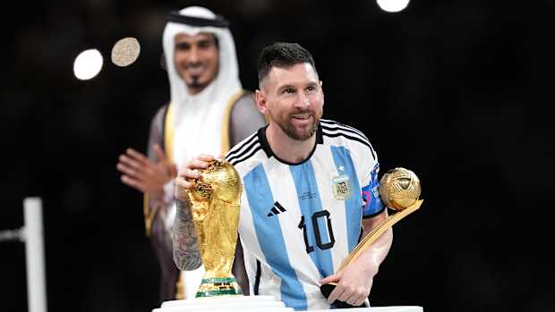 Lionel Messi se lleva el MVP de Qatar 2022, Mbappé la bota de oro